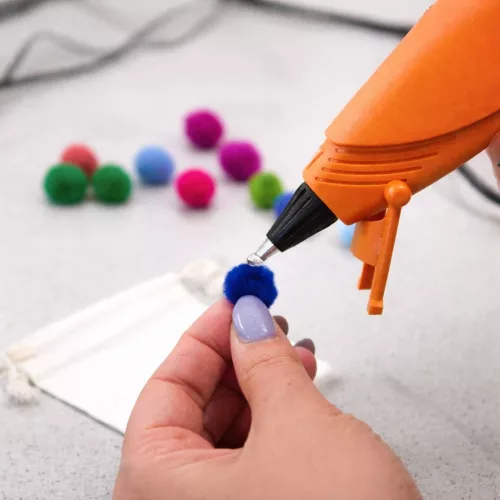 Gorilla Hot Glue Sticks lepiace tyčinky do tavnej pištole 7 mm × 200 mm – použitie pri remeselnom lepení